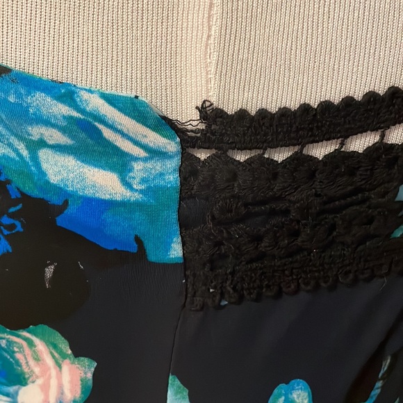 Floral Maxi Dress - Picture 2 of 5